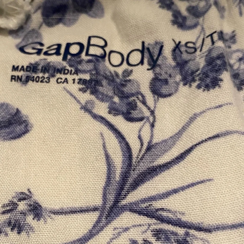 GAP Floral Pajama Pants with Pink Drawstring - Picture 6 of 16